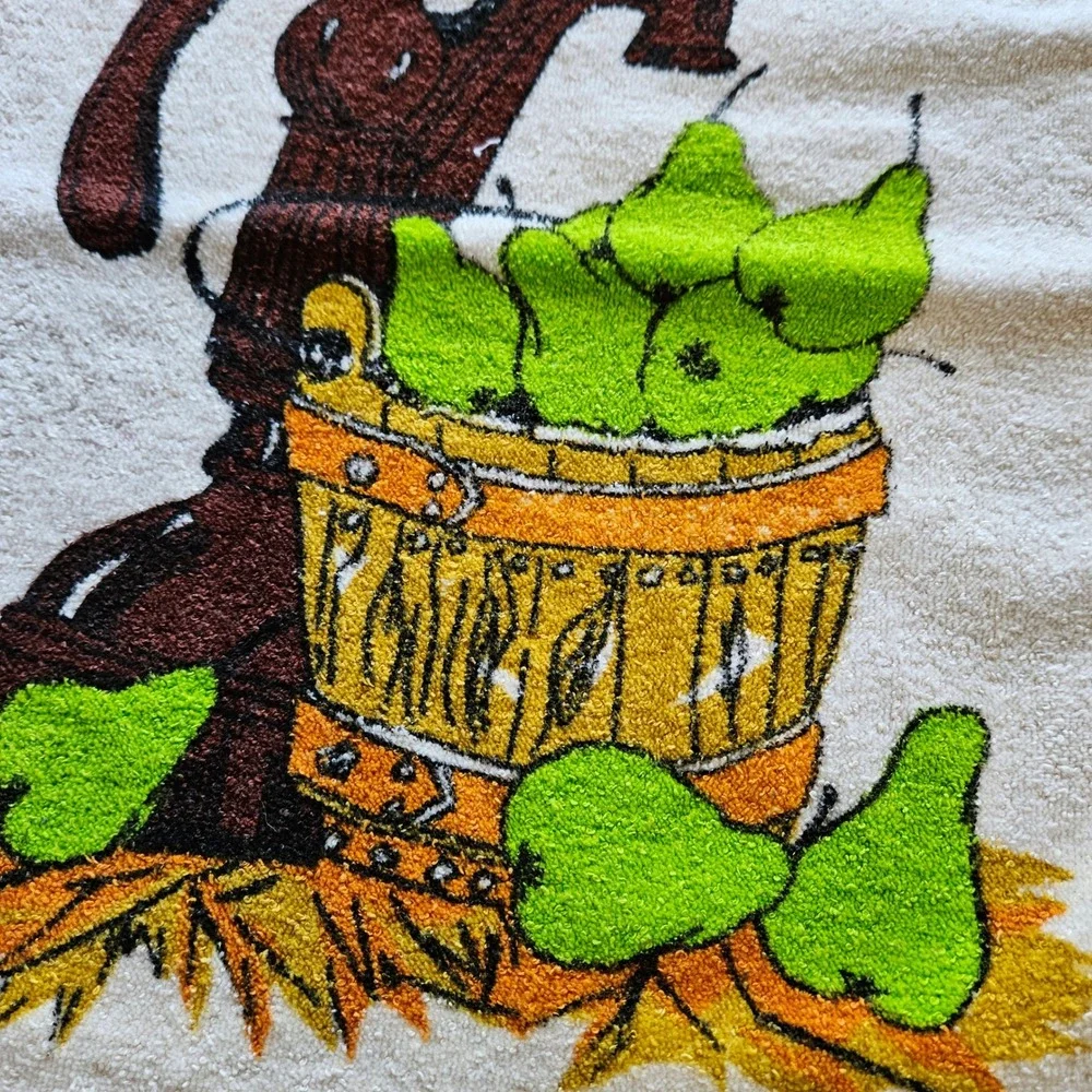 Vintage Farmhouse Terry Hand Towel Water Pump Green Pears Fringed Rustic Kitchen